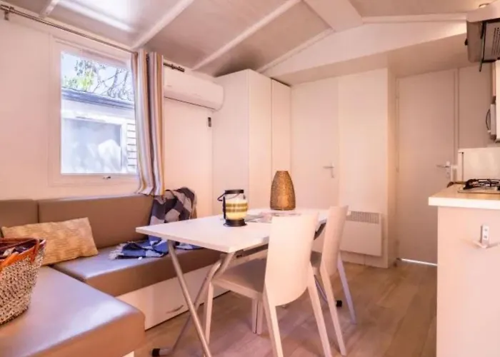 Mobil-home 4 Pers Avec Terrasse - Api-1-52-1607 *